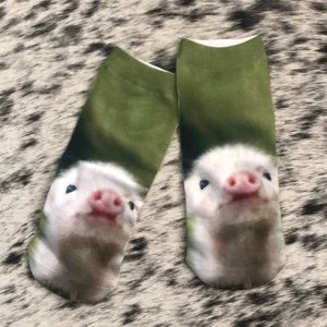 Piggies for Your Piggies! Socks